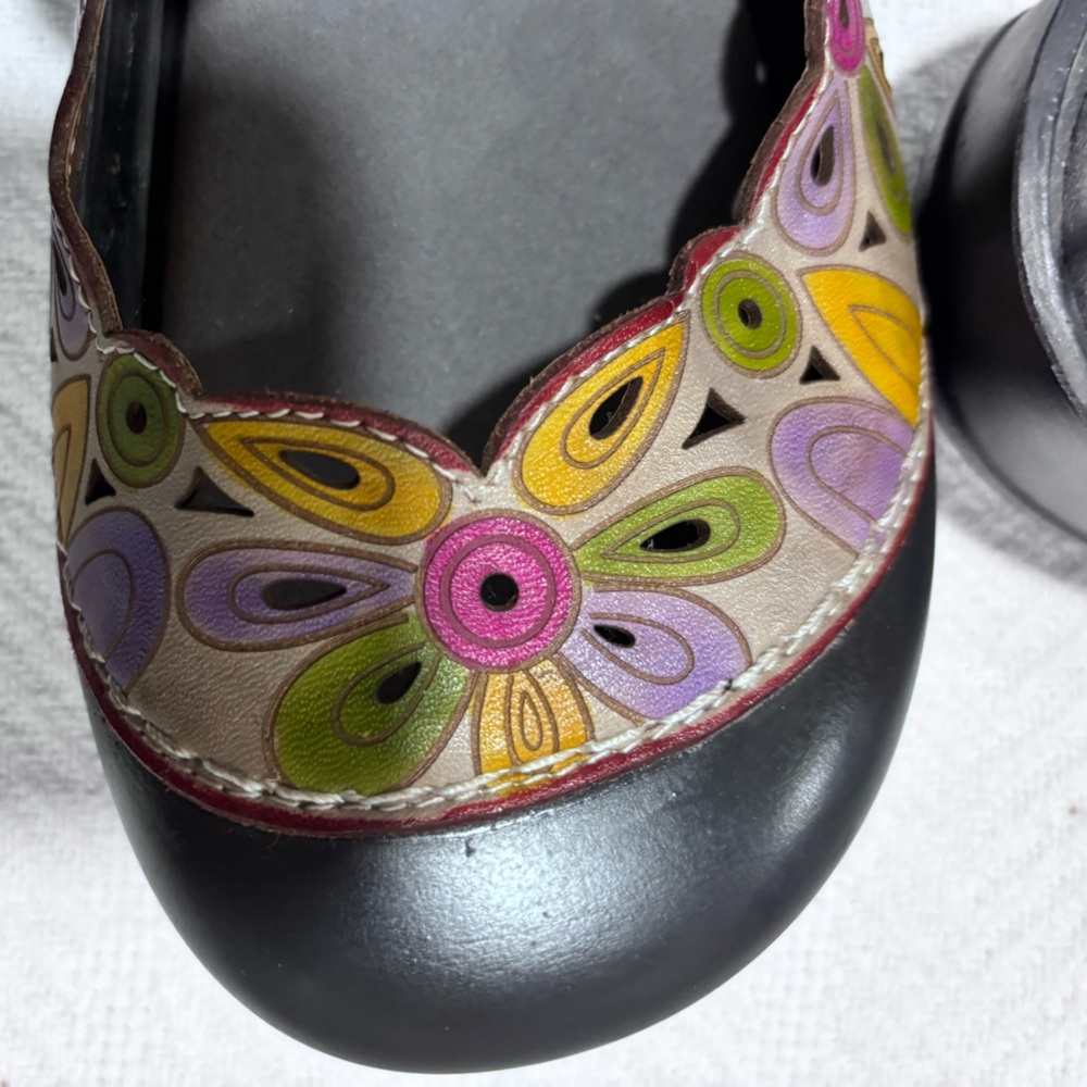 L'ATISTE Women's Colorful Floral Loafers - Picture 8 of 15